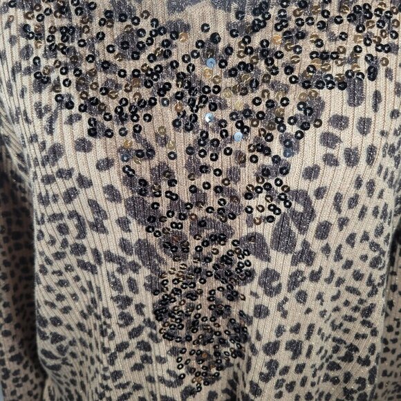 Chicos Leopard V-Neck Sequin Embellished Long Sleeve Sweater Womens Size 1 M/8 - Picture 2 of 11